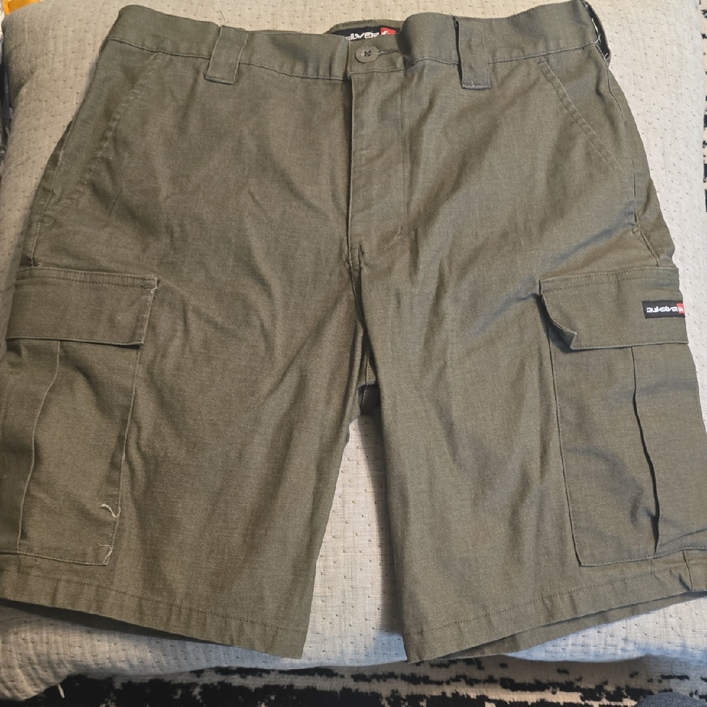Quiksilver Men's Green Cargo Shorts